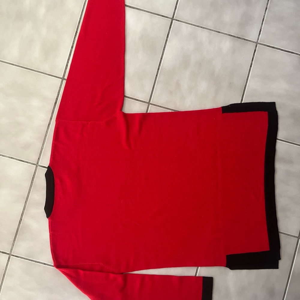 Elegant Red and Black Crew Neck Sweater